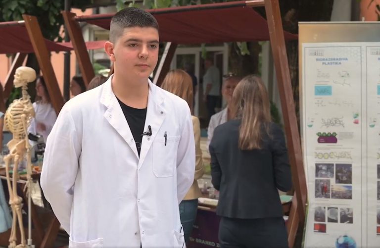 BIORAZGRADIVA PLASTIKA RADI PODIZANJA SVIJESTI O OČUVANJU PLANETE ZEMLJE!